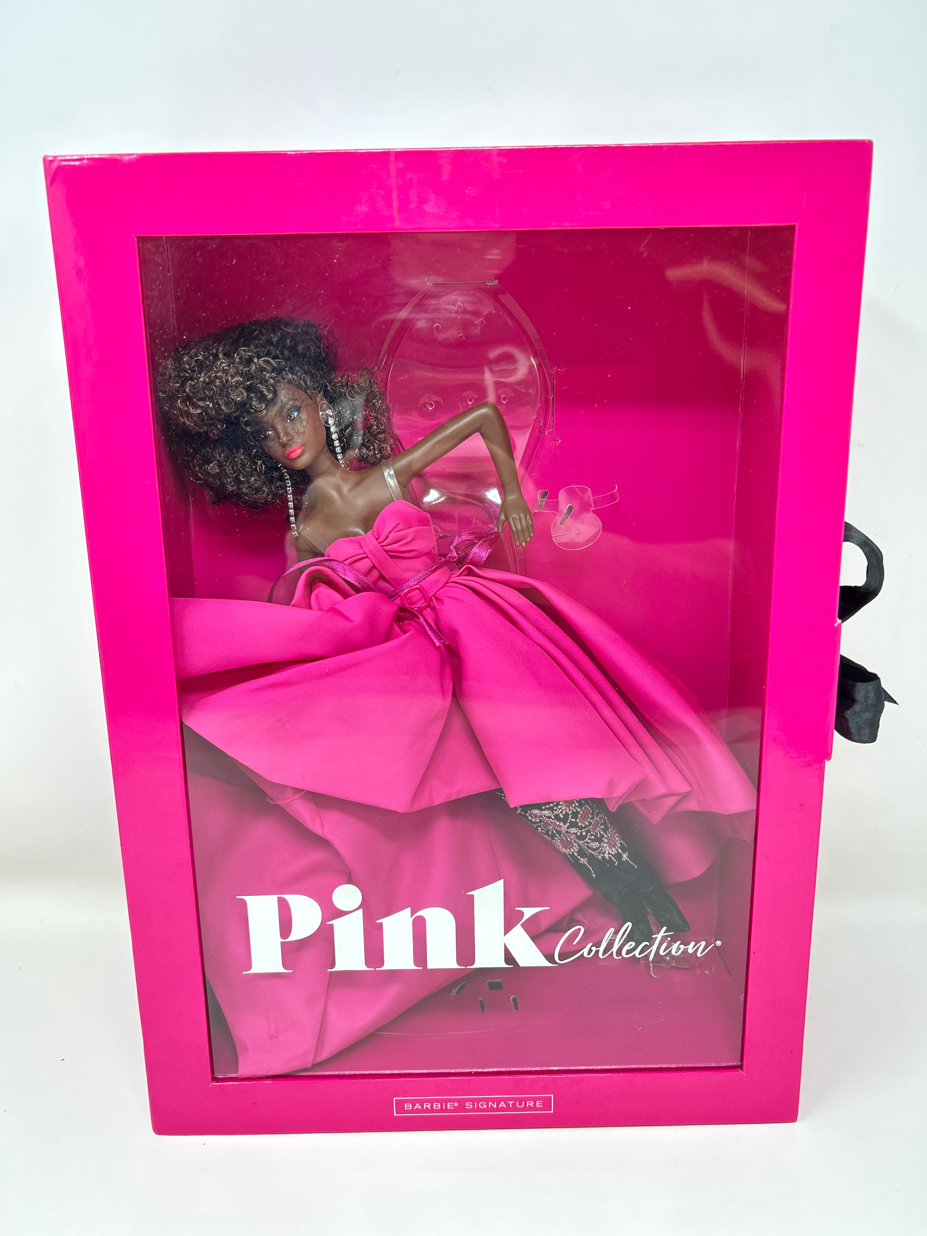 Barbie Signature Pink Collection? Deluxe Os